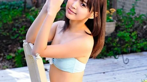 DV-1377 Can you withstand the pussy play of Tsukasa-chan, a teacher at a premature ejaculation correction school? Before inserting in the cowgirl position, Ikuchi-po. She makes the flaccid dick erect with a handjob and then goes back on top. This time, I