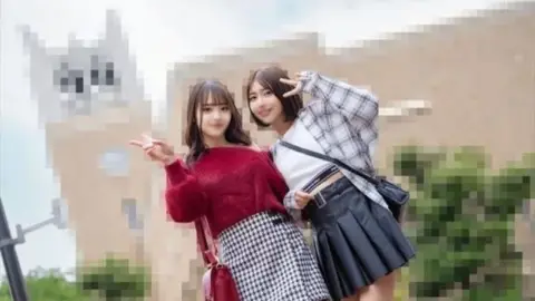 FC2-PPV-4878542 FC2-PPV-4878542 – [Waseda University, Faculty Of Economics, 4Th Year] Close Friends, Both Female University Students, Let Loose And Have A Four-Way Orgy With Internal Ejaculation Just Before Graduation.